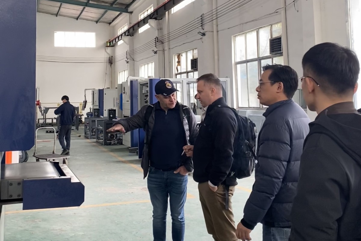 Automotive filter material cutting